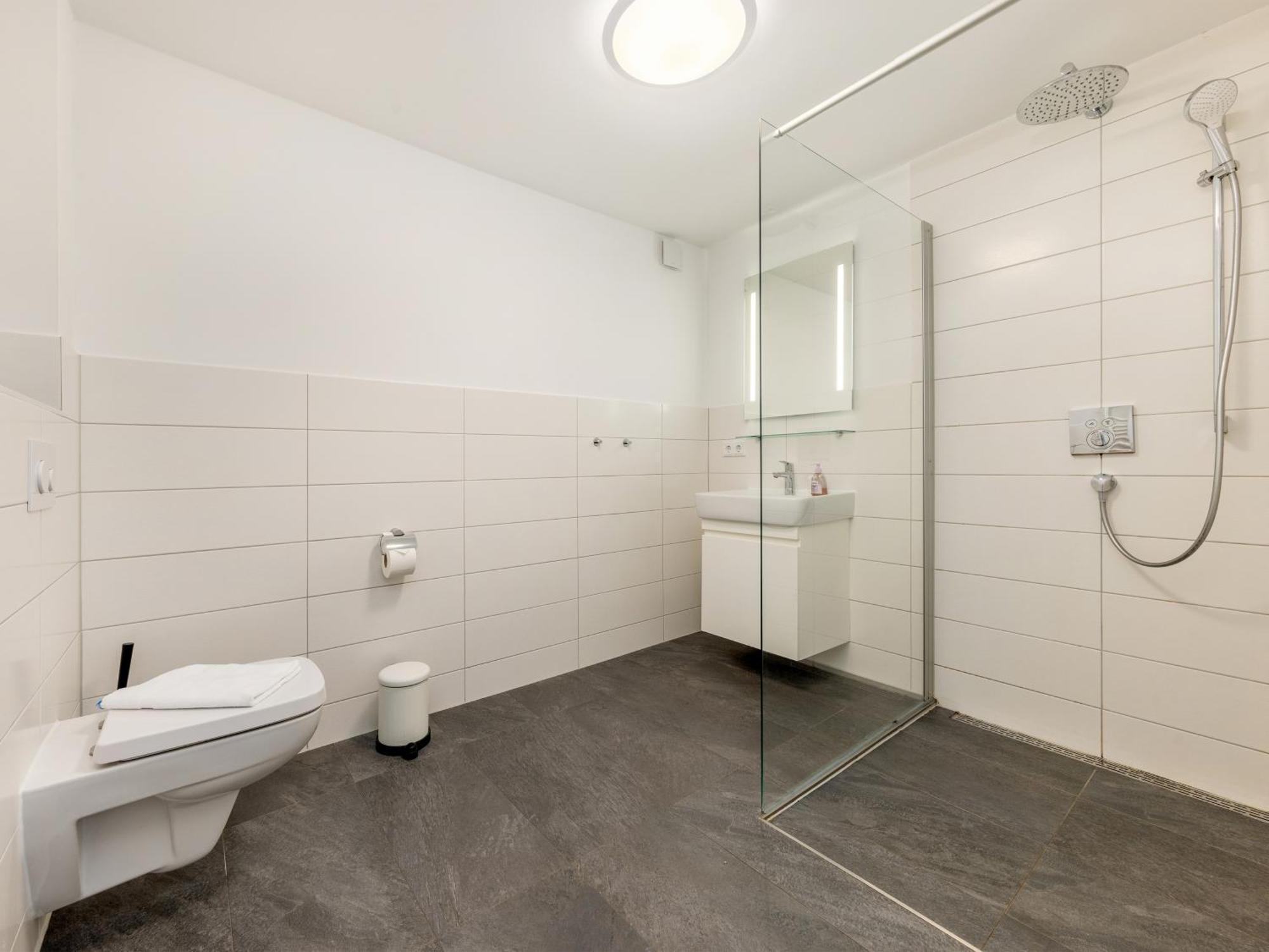 Ferienwohnung Meeresrauschen In Der Residenz Clara Sophia Binz Bagian luar foto